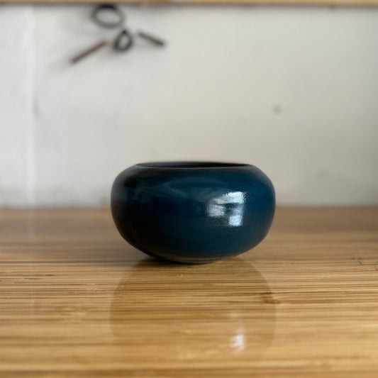 Rounded Vessel Large